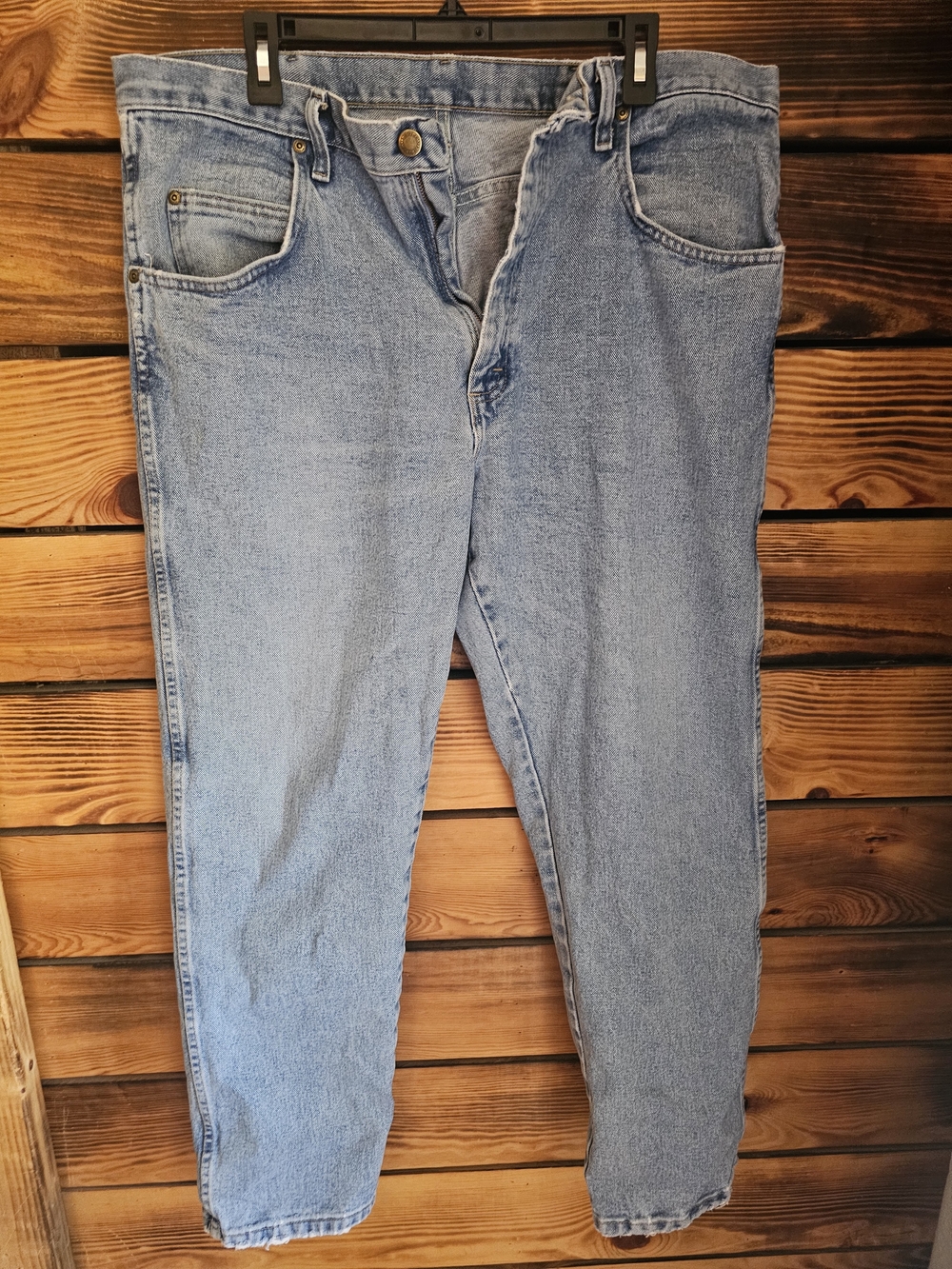 Wrangler Light Blue Men's Straight-Leg Jeans